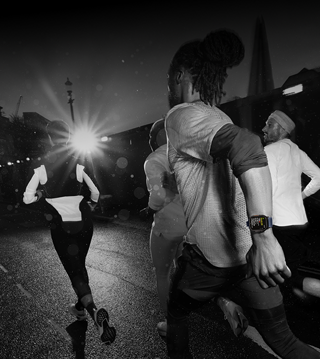 Eine innerst�dtische Umgebung mit vier L�ufer:innen