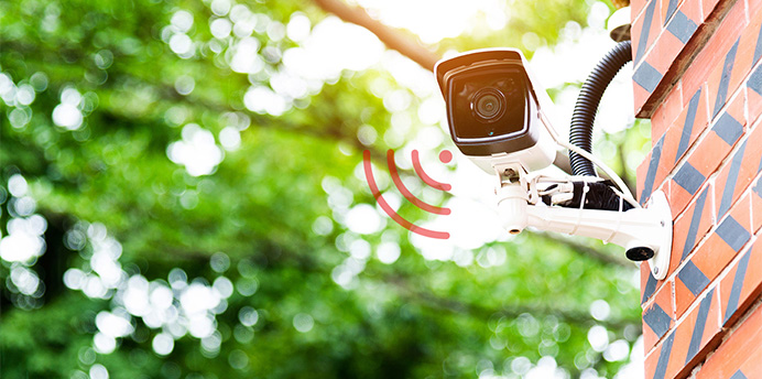 Mehr Sicherheit und Komfort: Smarte Technologie sch&uuml;tzt Immobilien und Bewohner.