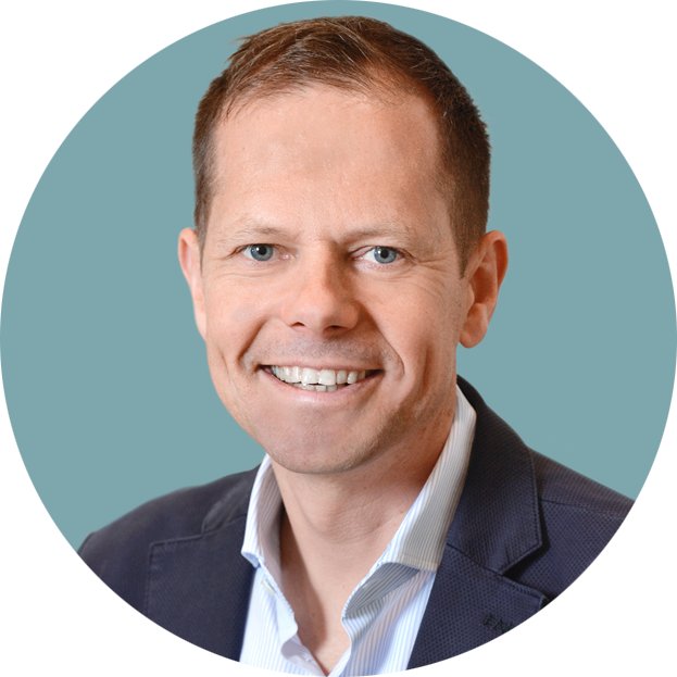 Professor Sascha Armutat