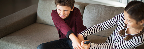 Wie entwickelt mein Kind einen guten Umgang mit dem Fernsehen?