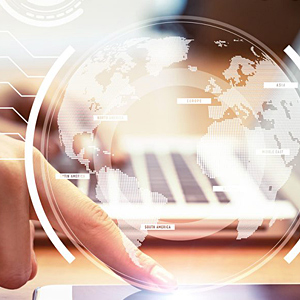 Laptop und Handy. Visualisierung von Meetings für Mitarbeiter auf der ganzen Welt.